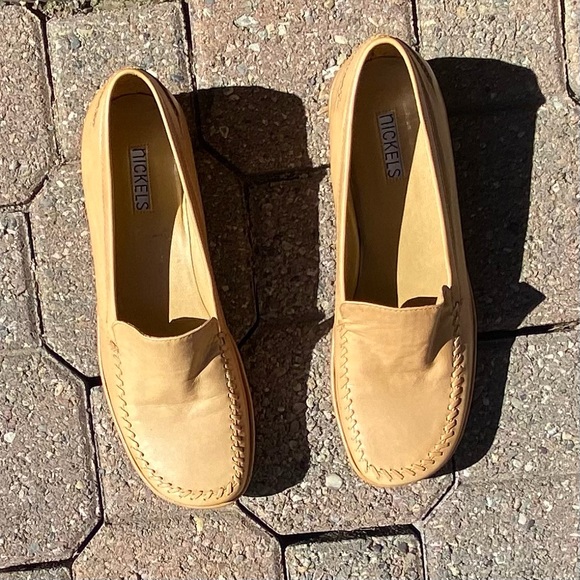 Nickels women tan colour made in Brazil slip on loafers. Size 7M. Used. - Picture 7 of 10